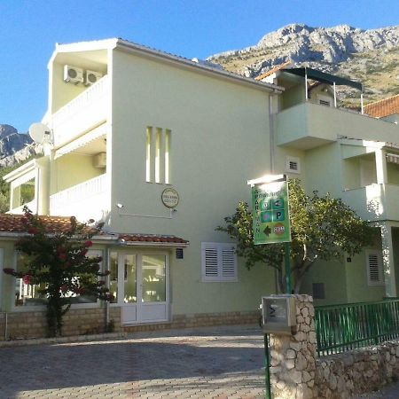 Apartmani Atila Damir Omis Exterior photo